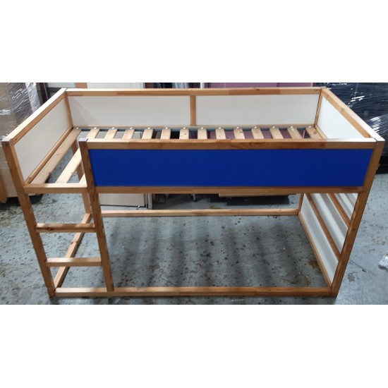 Pine wood Bed (70% NEW)