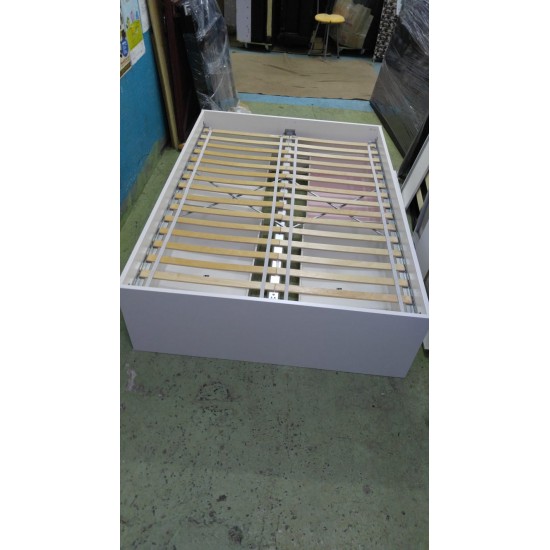 4.5 Foot  double bed (4 drawers)