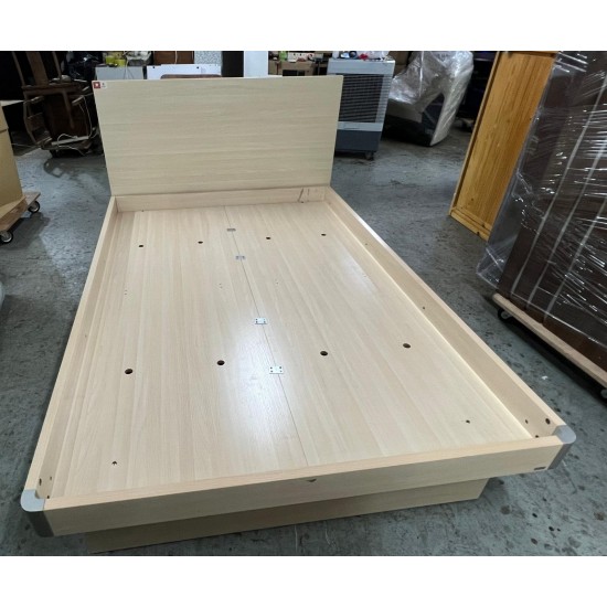 four-foot hydraulic bed (70% new)-己售(SOLD)