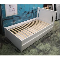 三呎床架 (70%新)//////售罄