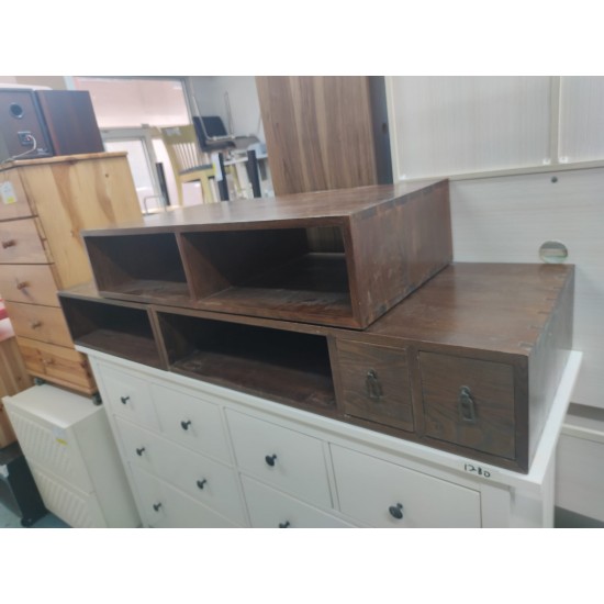 Solid wood TV Cabinet (70% NEW)