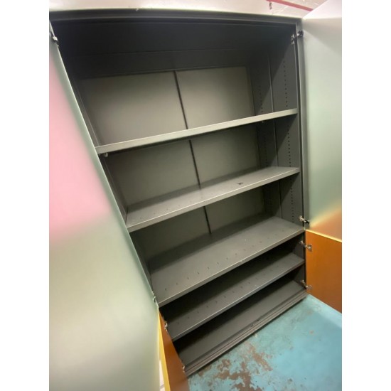 Storage Cabinet (with key) (75% NEW)