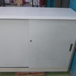 四呎辦公室儲物櫃 (6成新)