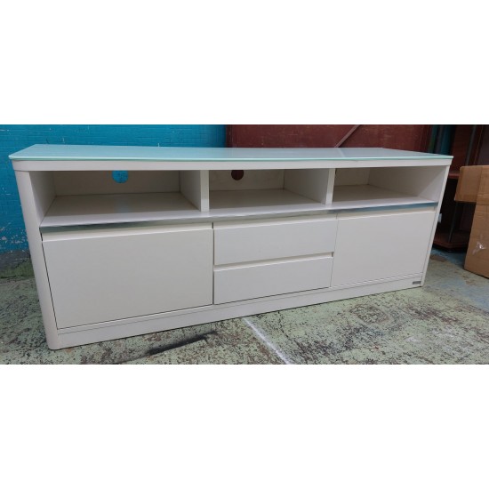 5-foot TV cabinet (70% new)