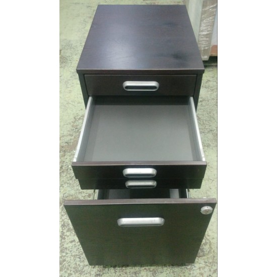 有輪櫃仔(75%新)SOLD/已售