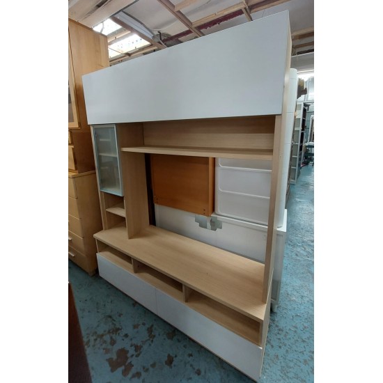 5-foot TV cabinet (70% new)
