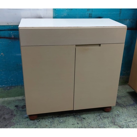 Custom lockers (70% new)