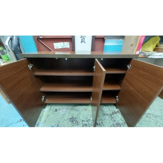 4.5 feet storage cabinet (70% new)