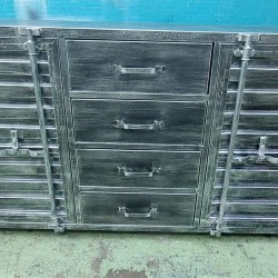 無碌工業風金屬櫃 (75%新)