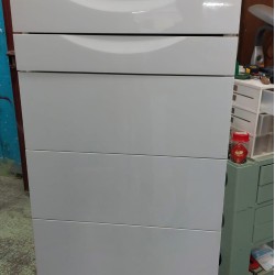 紅蘋果六桶櫃 (70%新)