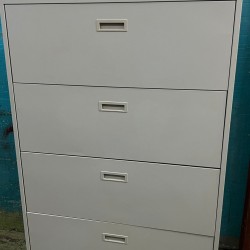 三呎辦公室鐵櫃(70%新)