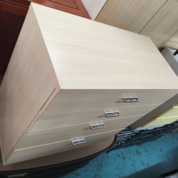 紅蘋果四桶櫃(80%新) ///////售罄