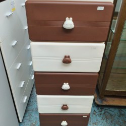 新淨五桶膠櫃(80%新)