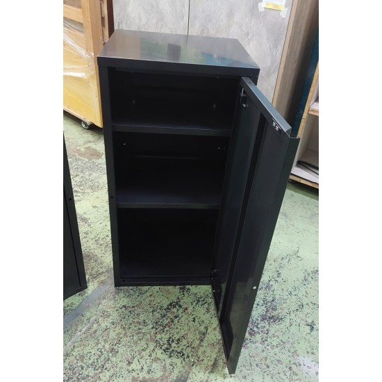 實用鐵櫃(70%新)