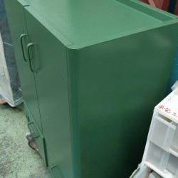 靚仔金屬儲物櫃(75%新)