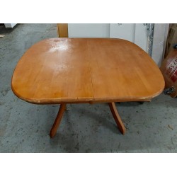 馬來西亞制實木餐枱 (65%新)﻿