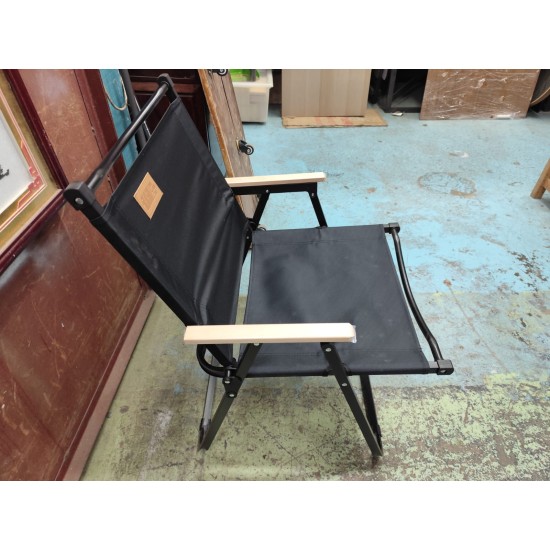 Solid wood folding chair (75% new)