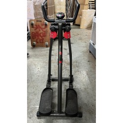 太空漫步機 (65%新)