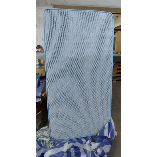 Beautiful three-foot mattress (75% new)/////SOLD