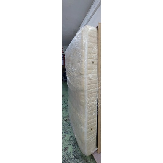 4-foot mattress (70% new)