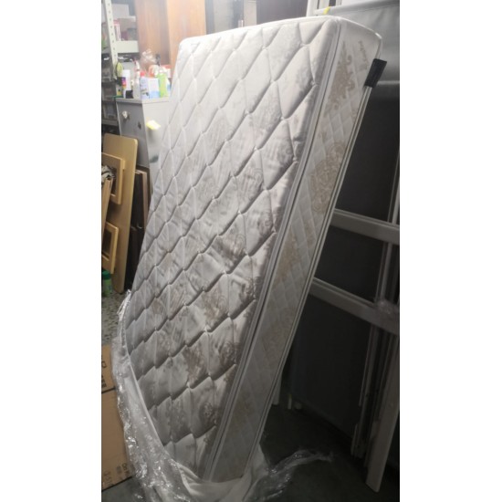 4.5 feet mattress (70% new)