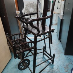 中式實木特色嬰兒車 