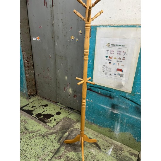 實木掛衣架 (70%新) 己售 sold