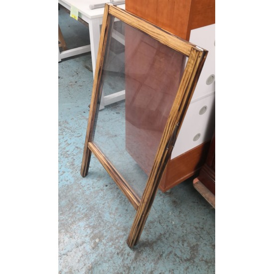 實木雙面海報架(70%新)SOLD/已售