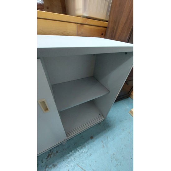 趟門儲物櫃 (70%新) (無鎖匙)