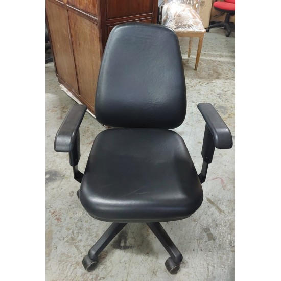 皮電腦椅(70%新)