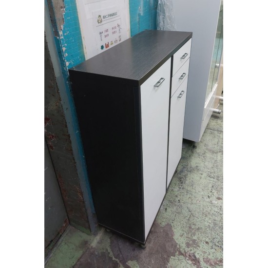 Red Apple Shoe Cabinet (70% new)