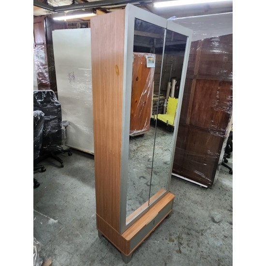 實用鏡面鞋櫃 (70%新)