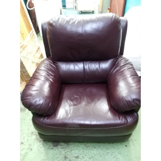 Leather Single Seater Sofa (70% New)(已售/SOLD) 