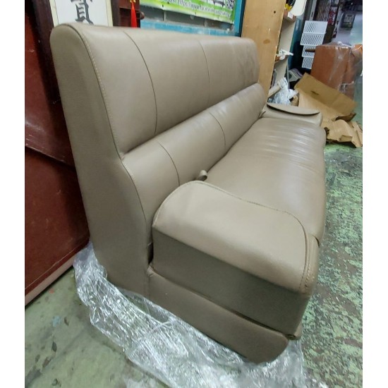 Practical sofa bed (65% new)