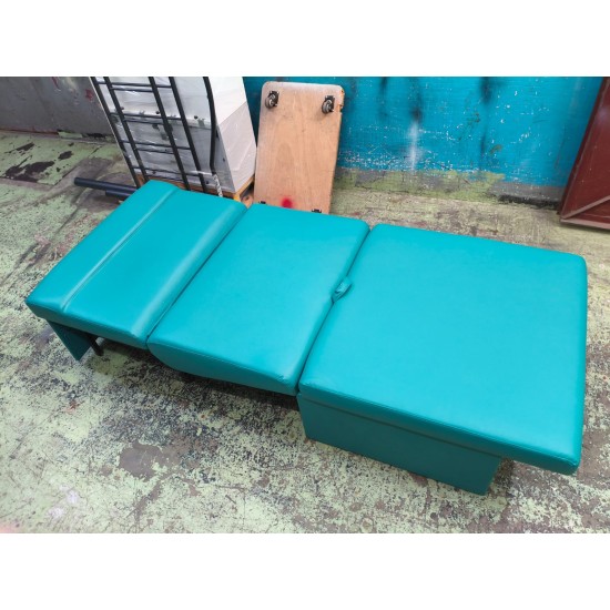 兩呎半皮梳化床(80%新)