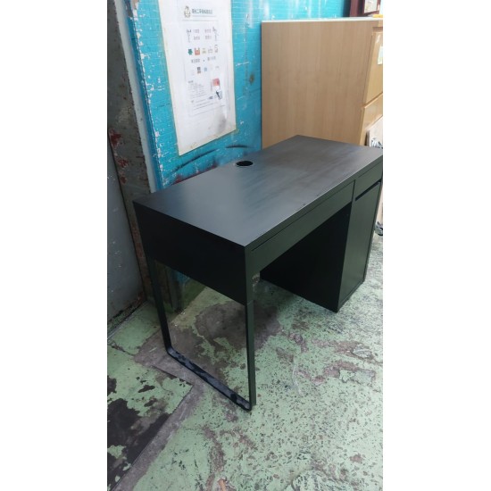 實用書枱 (75%新)SOLD/已售