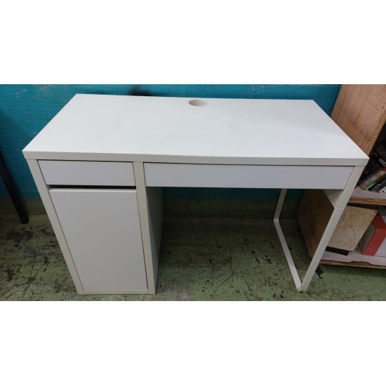 書枱(70%新) 己售 sold