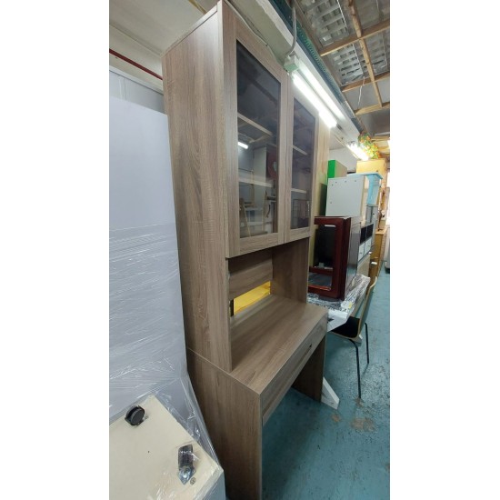 新淨電腦枱(75%新) 己售 SOLD