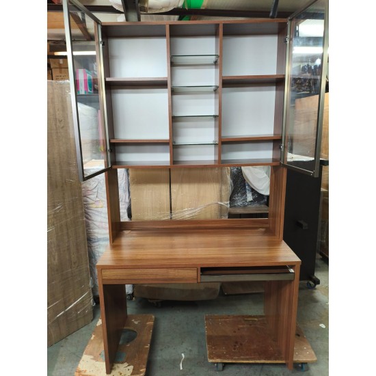 紅蘋果電腦枱(75%新)SOLD/已售