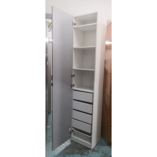 Mirrored storage cabinet (70% new)