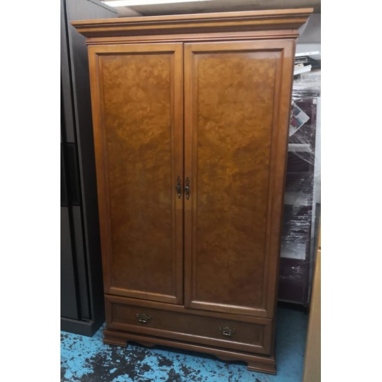Special Wardrobe (70% new)