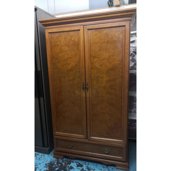 Special Wardrobe (70% new)