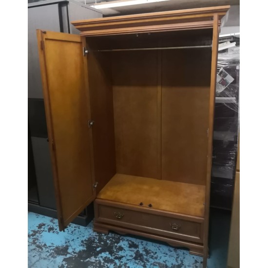 Special Wardrobe (70% new)