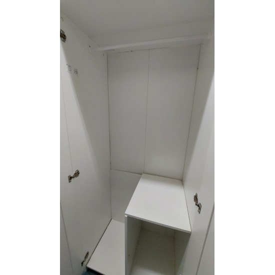 Pure white wardrobe (70% new)