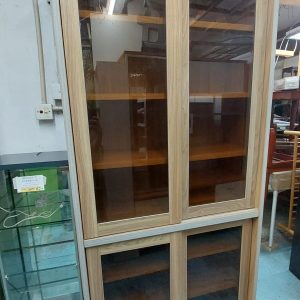 Beautiful sliding door glass cabinet (75% new)
