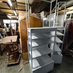 Two and a half feet high-rise building (70% new)