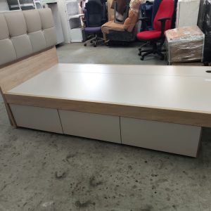 Red Apple Three-Foot Bed (75% New)