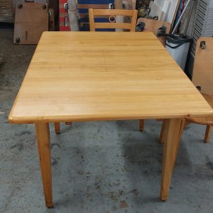 Solid wood hinged dining table (70% new)