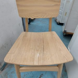 Solid wood dining chair (75% new)