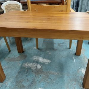 4-foot Solid Wood Dining Table (70% New)